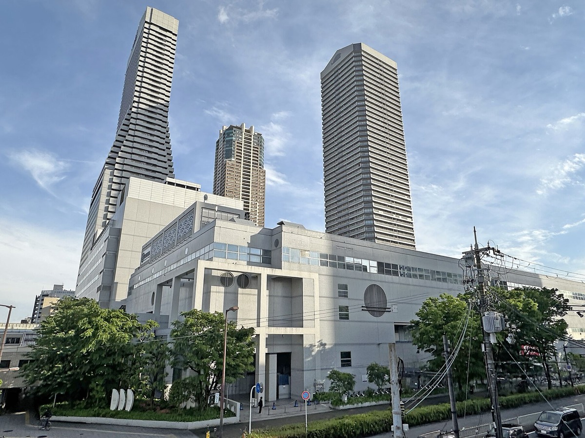 Osaka Bay Tower